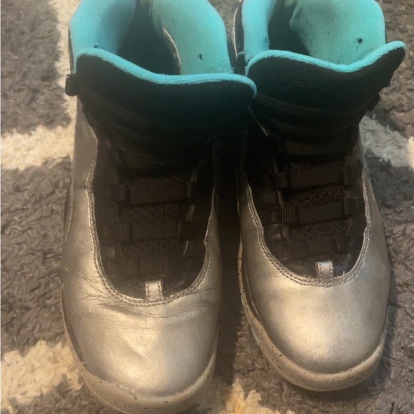 Worn Jordan’s big kids 7 - Picture 6 of 7